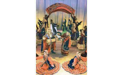 Вокально-хореографическая композиция “У шатра” в исполнении ансамбля “Мирас”