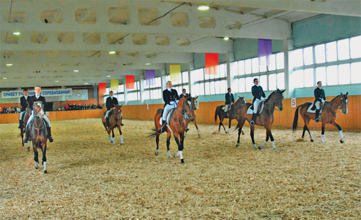 Крытый манеж конно-спортивного комплекса “Тулпар”