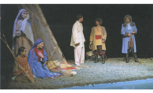 Сцена из спектакля «Гюльбазир». Гюльбазир – Алина Мударисова. Уфимский театр «Нур»