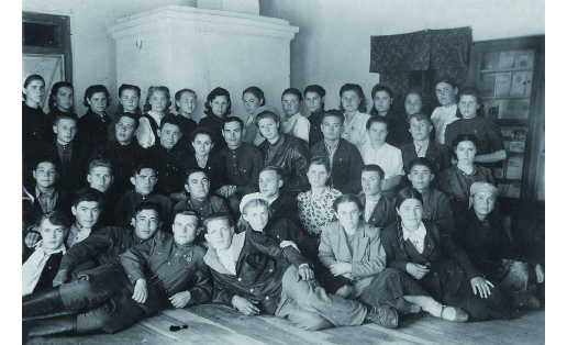 Участники пленума Баймакского райкома ВЛКСМ. 1946