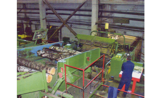 Уфимский фанерный комбинат. Лущильный цех The Ufa plywood mill. A shelling workshop