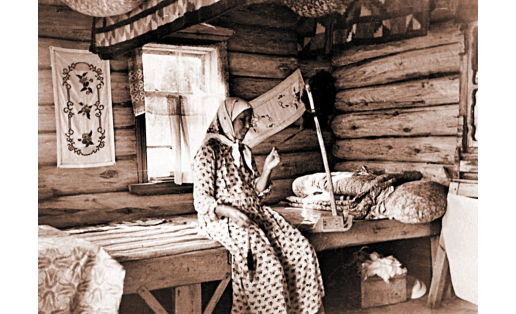 Изготовление пряжи. Деревня Бурангулово Давлекановского р‑на, 1960 Making yarns. Derevnya Burangulovo of Davlekanovsky Raion, 1960