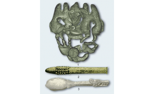 Находка из могильника Пятимары: бронзовые - нашивная бляха (1), булава (2); костяная ложечка (3)