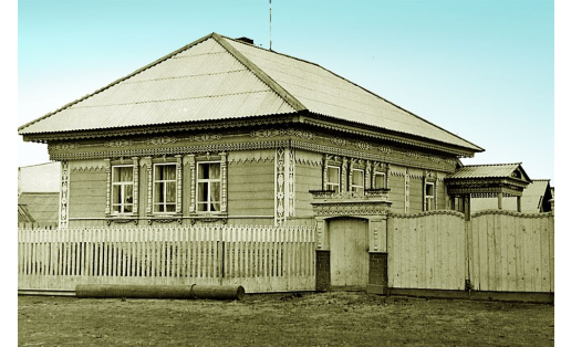 Дом, украшенный резьбой (д.Юсупово Калтасинского р‑на, 1979)