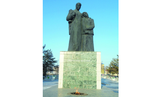 Памятник “Скорбящая мать” в г.Туймазы The Grieving Mother monument in Tuymazy