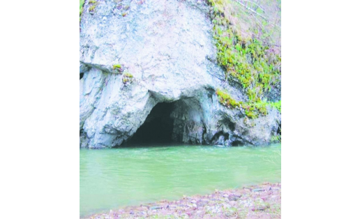 Привходовая часть пещеры Таш-ой The entrance to Tash-oy cave