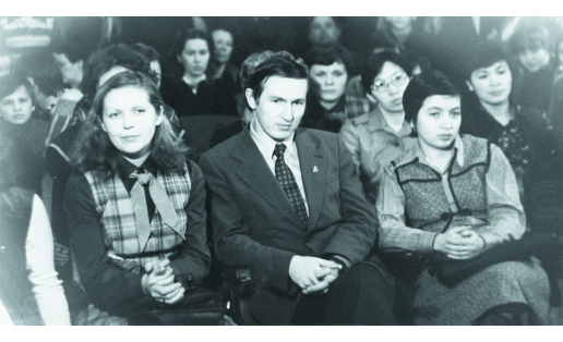 Собрание комсомольского актива Кармаскалинского р-на. 1976