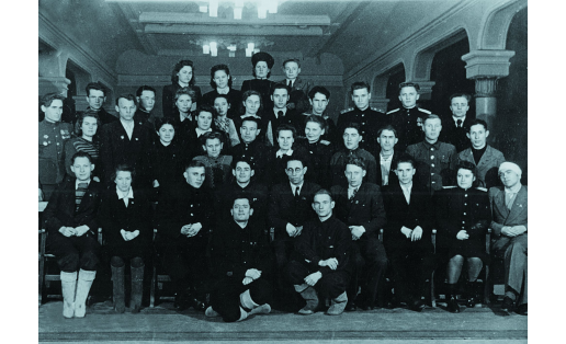 Участники 10‑й Уфимской городской комсомольской конференции. 1948