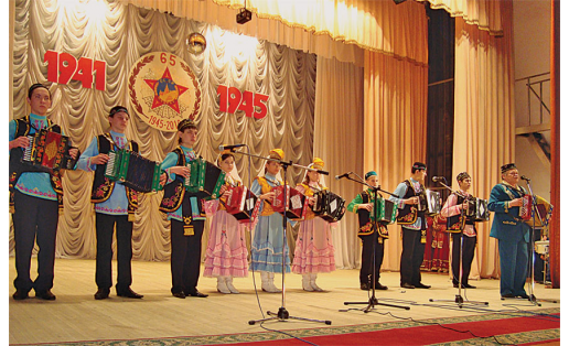 Фольклорный ансамбль “Сандугач”