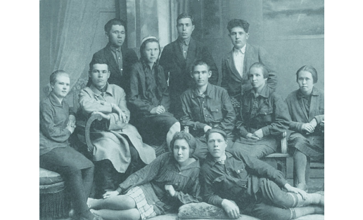 Группа комсомольцев, прикреплённых на зимний период к тысячникам. 1931