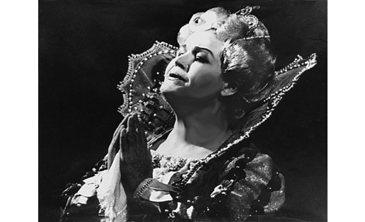 С.К.Галимова в партии Елизаветы (“Дон Карлос” Дж.Верди) S.K.Galimova as Elizabeth (Don Carlos by G.Verdi)