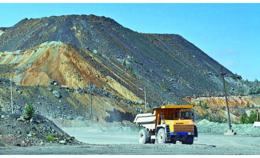 Отвалы Сибайского медноколчеданного месторождения Dumps of the Sibay copper-sulphide deposit