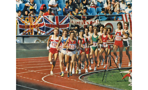 Олимпийские игры. Сеул, 1988. В финальном забеге на 10 000 м выступает Л.М.Матвеева (№536)