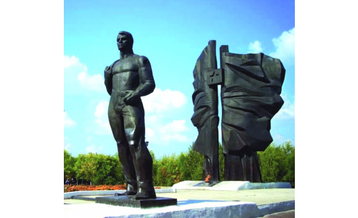 Монумент боевой и трудовой славы в г.Кумертау The Monument of Military and Labor Glory in Kumertau