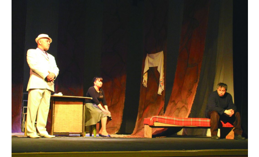 Сцена из спектакля “Порог” А.А.Дударева A scene from the play The Threshold by A.A.Dudarev
